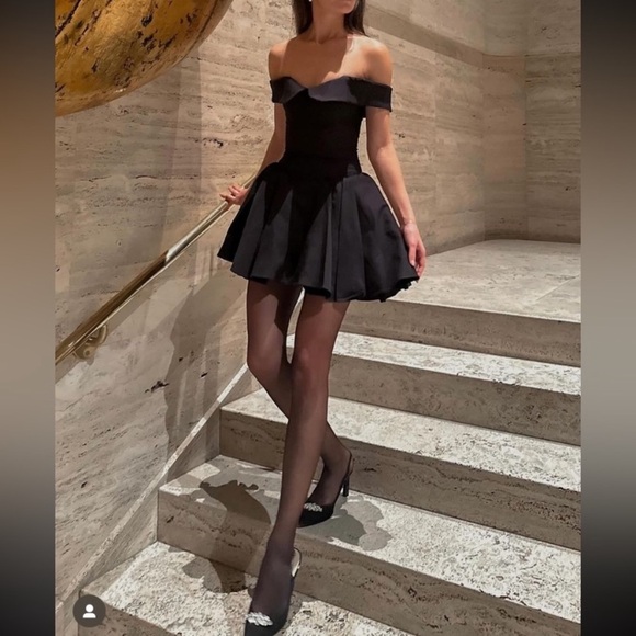 House of CB S D-DD Tall Elida’‎ black off shoulder mini dress NWOT - Picture 1 of 15
